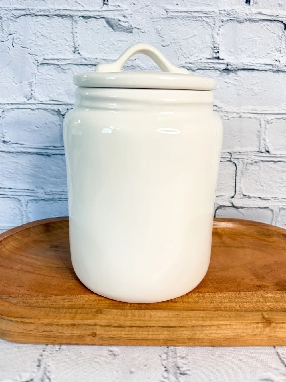 Rae Dunn Cream Ceramic Canister - 'MAMA'S HUGS'